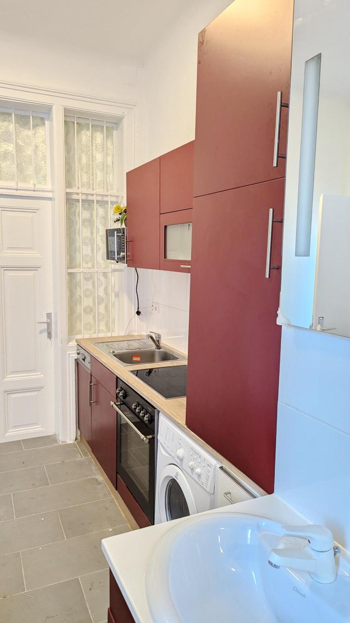 Comfortable In Lugner City Area Privatunterkunft *