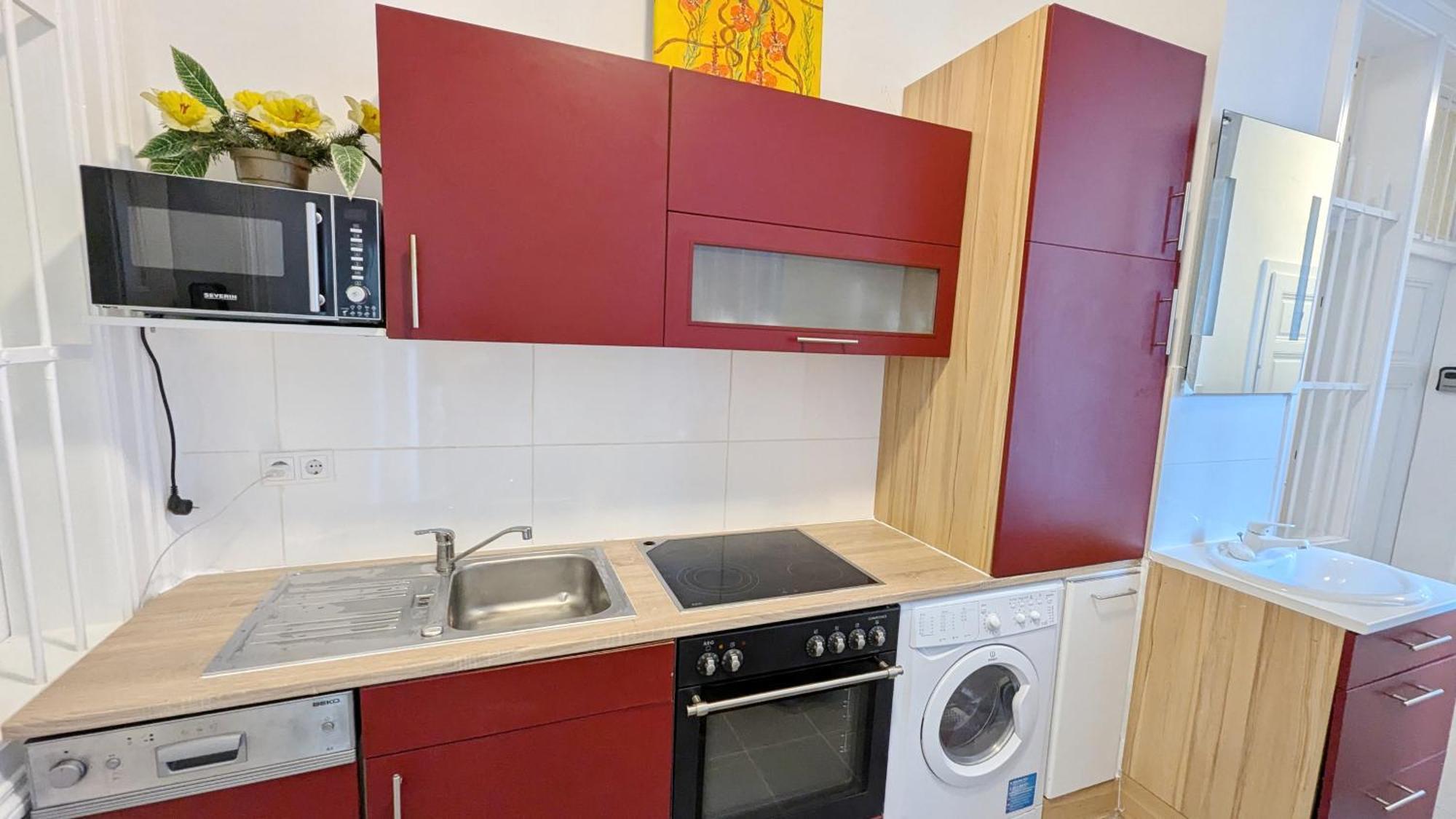 Privatunterkunft Comfortable In Lugner City Area