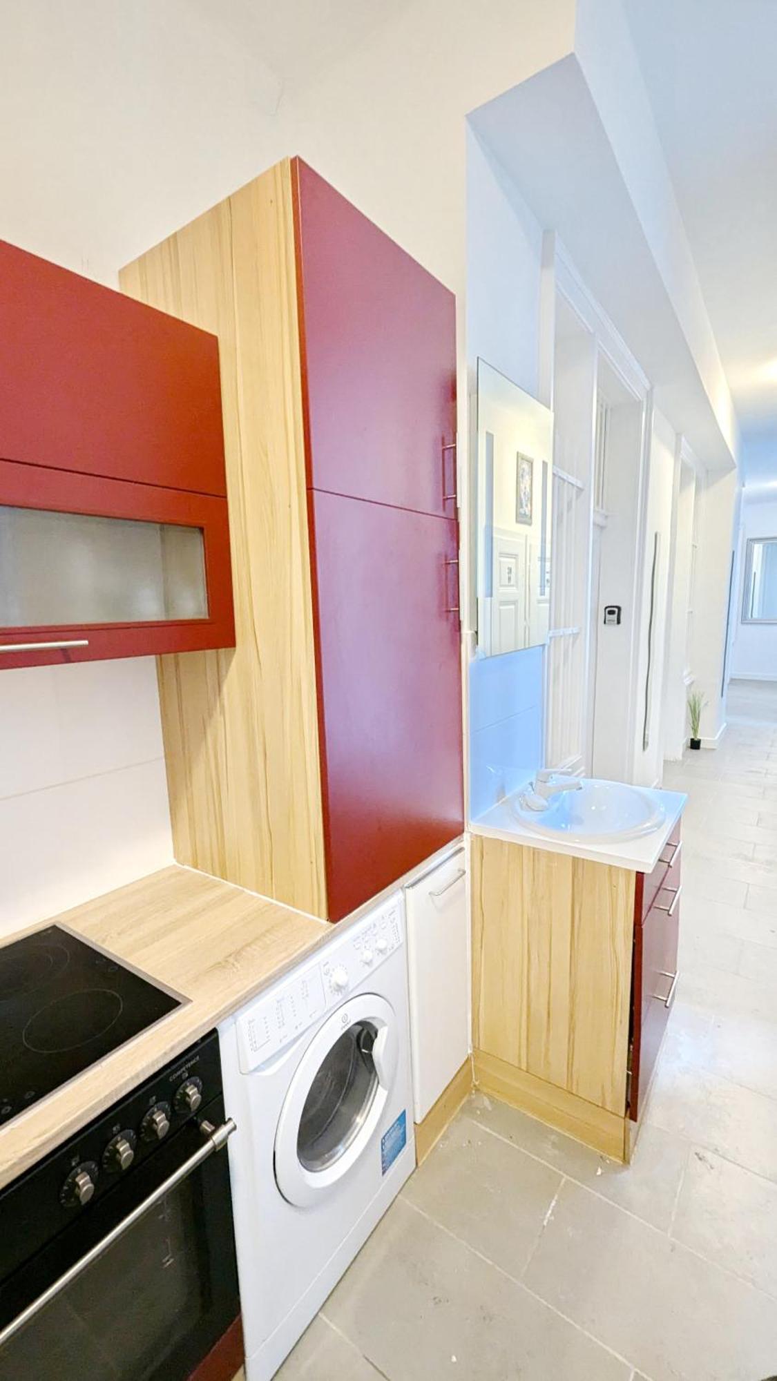 Comfortable In Lugner City Area Homestay *