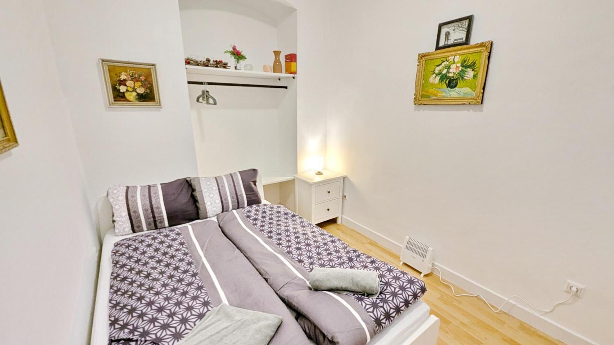 Comfortable In Lugner City Area